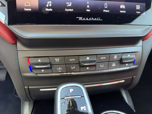 Used 2023 Maserati Ghibli Modena Q4 image 16