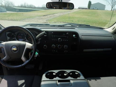 Used 2011 Chevrolet Silverado 1500 LT AWD/4WD image 36