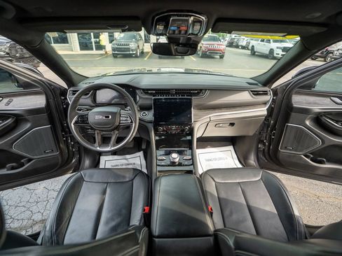 Used 2023 Jeep Grand Cherokee L Overland AWD/4WD image 20