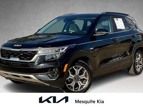 Certified 2022 Kia Seltos EX image 1