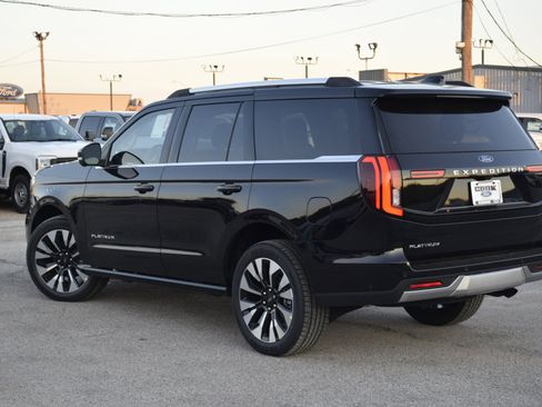 New 2025 Ford Expedition Platinum w/ Driver's Package image 4