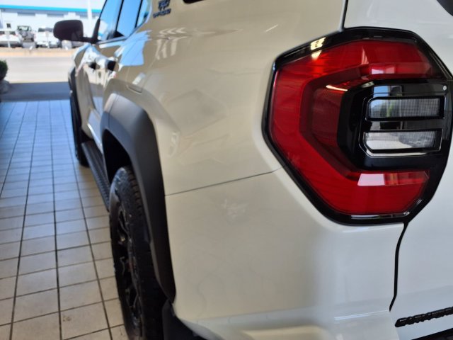 Used 2026 Toyota 4Runner TRD Off-Road Premium AWD/4WD image 11