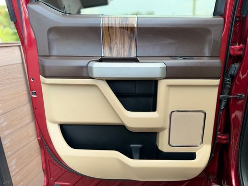 Used 2018 Ford F150 Lariat w/ Equipment Group 502A Luxury AWD/4WD image 33