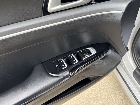 Used 2023 Kia K5 GT-Line image 25