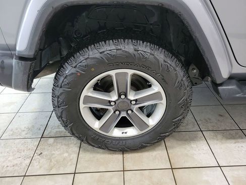 Used 2021 Jeep Wrangler Unlimited Sahara image 51