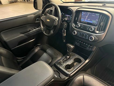 Used 2019 Chevrolet Colorado Z71 w/ Z71 Midnight Edition image 29