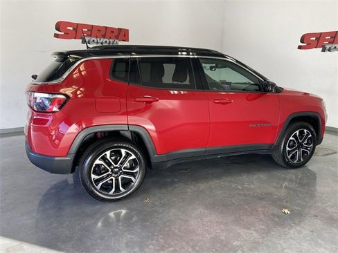 Used 2023 Jeep Compass Limited image 18