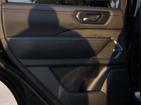 New 2025 Nissan Armada Platinum w/ Convenience Package image 20