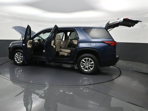 Used 2023 Chevrolet Traverse LS FWD image 36