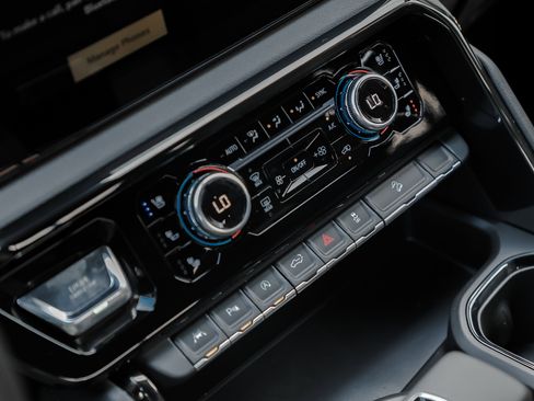 New 2026 GMC Sierra 1500 AT4 w/ AT4 Premium Package image 32