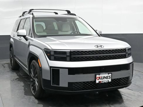 Used 2025 Hyundai Santa Fe Calligraphy image 3