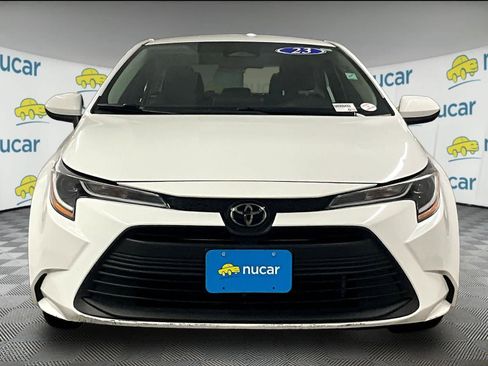 Used 2023 Toyota Corolla LE image 2