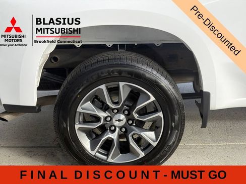 Used 2025 Chevrolet Silverado 1500 RST AWD/4WD image 5