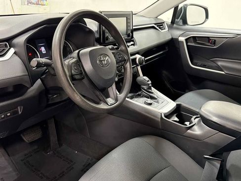 Certified 2021 Toyota RAV4 LE AWD/4WD image 12