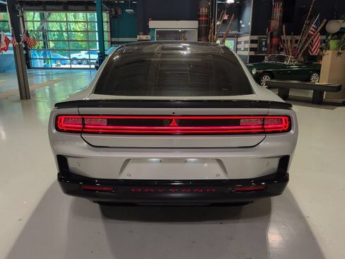 Used 2024 Dodge Charger Daytona Scat Pack w/ Plus Group AWD/4WD image 9