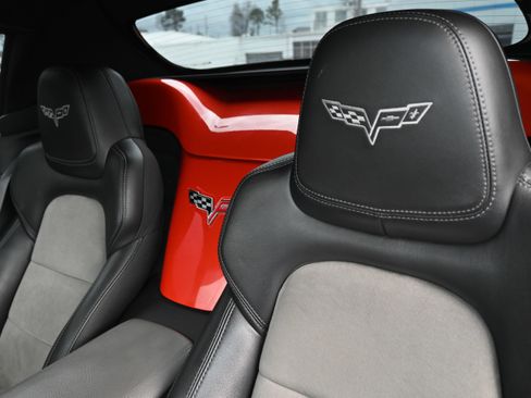 Used 2013 Chevrolet Corvette Convertible w/ 4LT Preferred Equipment Group image 18