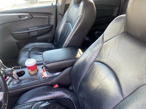 Used 2009 Chevrolet Traverse LT image 8