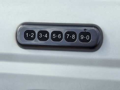 Used 2023 Ford Bronco Wildtrak image 10