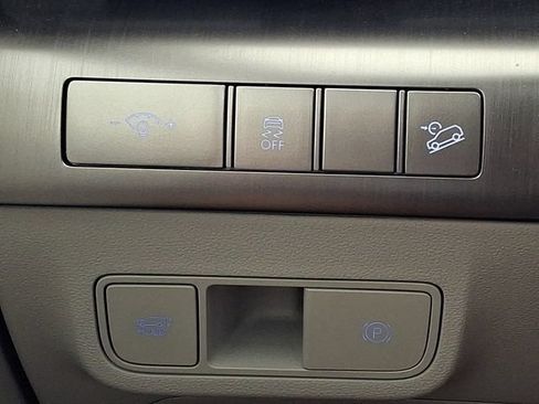 Certified 2026 Hyundai Kona Limited FWD image 32