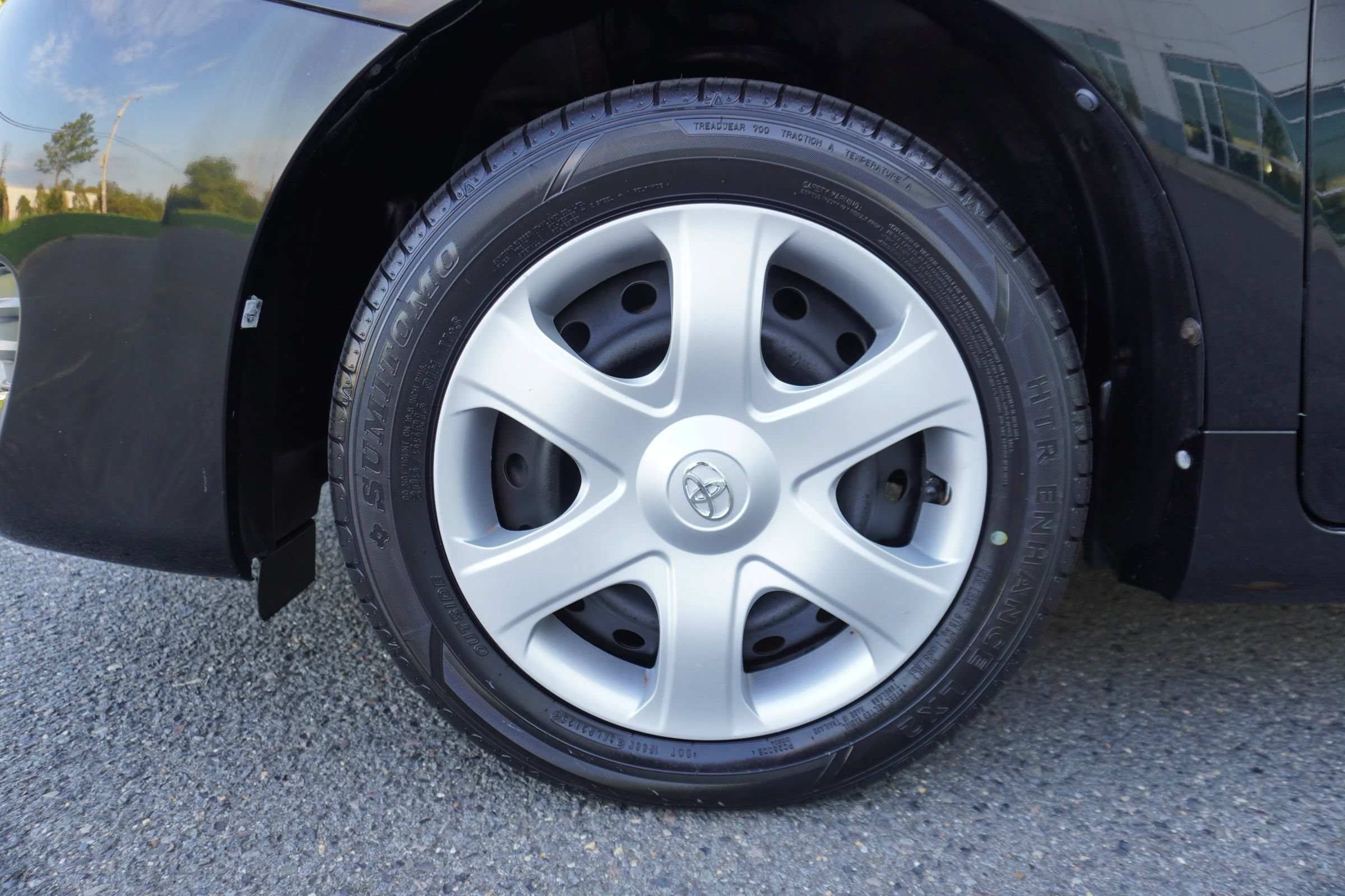 Used 2009 Toyota Matrix S w/ Preferred Accessory Pkg AWD/4WD image 23