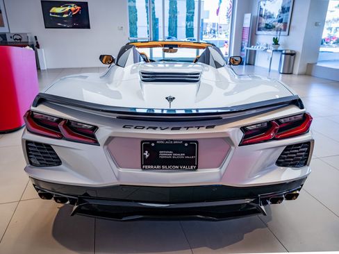 Used 2023 Chevrolet Corvette Stingray Premium Conv w/ Z51 Performance Package image 5