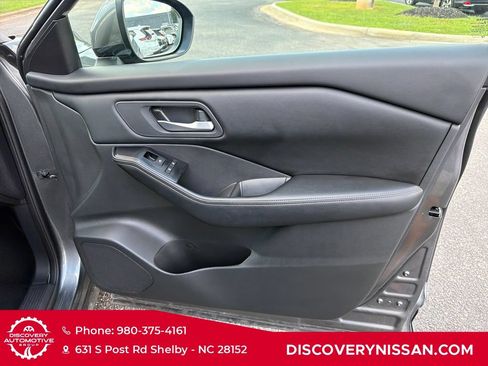 Certified 2025 Nissan Rogue SV FWD image 35