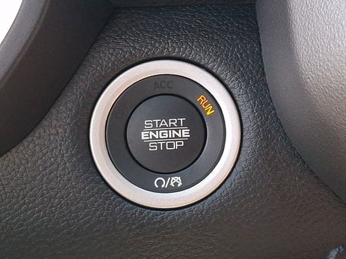 Used 2022 RAM 1500 Big Horn w/ Night Edition AWD/4WD image 22