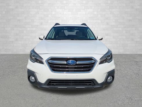 Used 2018 Subaru Outback 2.5i Limited image 6