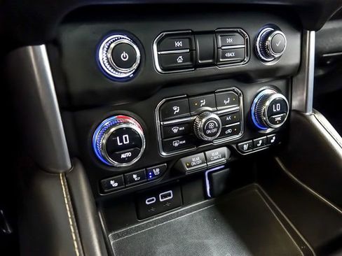 Certified 2023 GMC Yukon XL SLT w/ SLT Luxury Package image 27