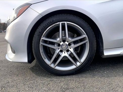 Used 2014 Mercedes-Benz E 350 4MATIC Sedan image 5