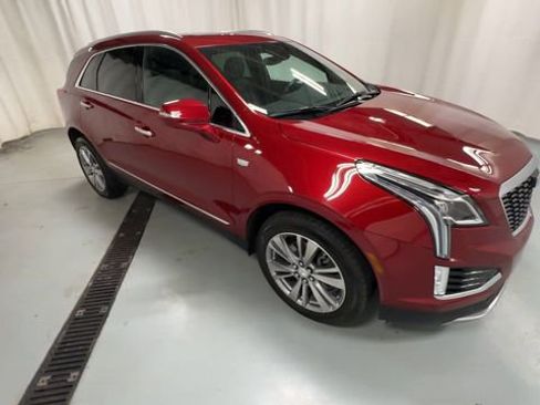 Certified 2023 Cadillac XT5 Premium Luxury AWD/4WD image 2