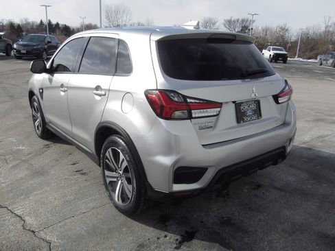 Used 2023 Mitsubishi Outlander Sport SE image 5