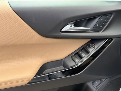 New 2026 Chevrolet Equinox ACTIV w/ Convenience Package III image 11