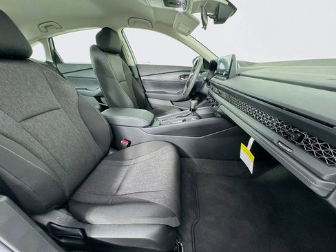 Used 2025 Honda Accord LX image 32