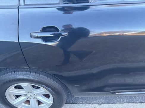 Used 2010 Toyota Highlander SE image 13