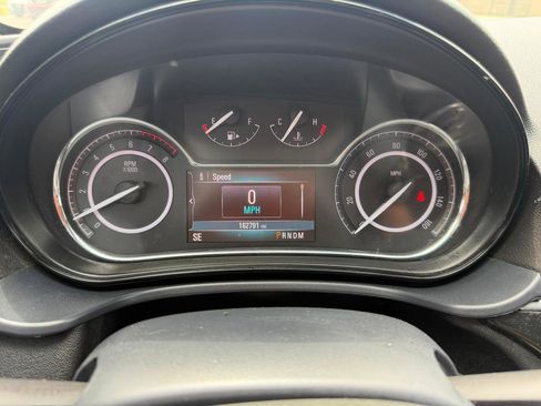 Used 2016 Buick Regal FWD image 12
