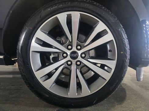 Used 2021 Ford Expedition Platinum AWD/4WD image 29