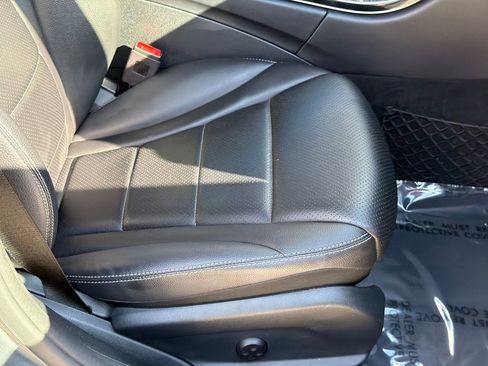 Used 2018 Mercedes-Benz C 300 4MATIC Sedan image 11