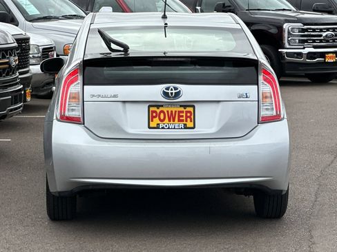 Used 2013 Toyota Prius Two FWD image 5