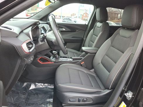 Used 2023 Chevrolet TrailBlazer RS w/ Convenience Package image 14