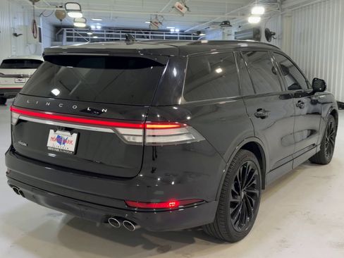 Used 2023 Lincoln Aviator Reserve w/ Equipment Group 201A image 9