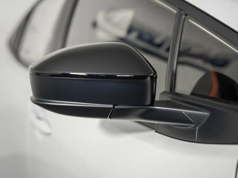 New 2026 Toyota Prius Plug-In Hybrid FWD image 15