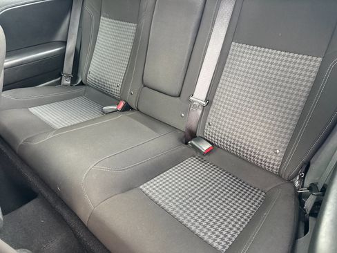 Used 2022 Dodge Challenger SXT image 11