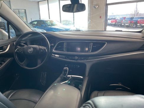 Used 2019 Buick Enclave Essence image 31