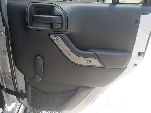 Used 2018 Jeep Wrangler Unlimited Sport AWD/4WD image 19