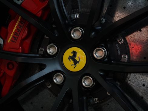 Used 2022 Ferrari 812 GTS RWD image 4