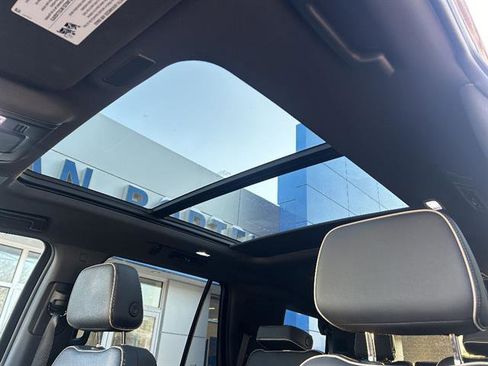 Certified 2025 Chevrolet Tahoe Premier w/ Sun And Tow Package image 32