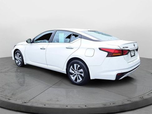 Used 2025 Nissan Altima 2.5 S image 4