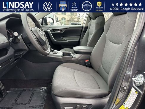 Used 2023 Toyota RAV4 XLE image 10