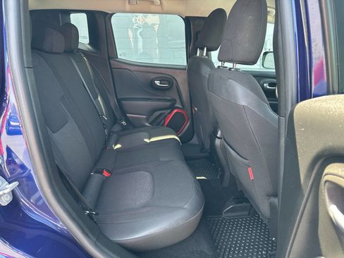 Used 2016 Jeep Renegade Trailhawk w/ Cold Weather Group image 25